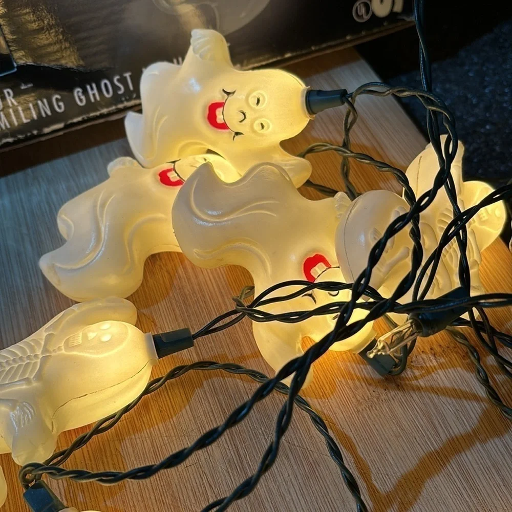 PRE OWNED VINTAGE PUMPKIN HOLLOW SMILING GHOST BLOW MOLD STRING LIGHTS